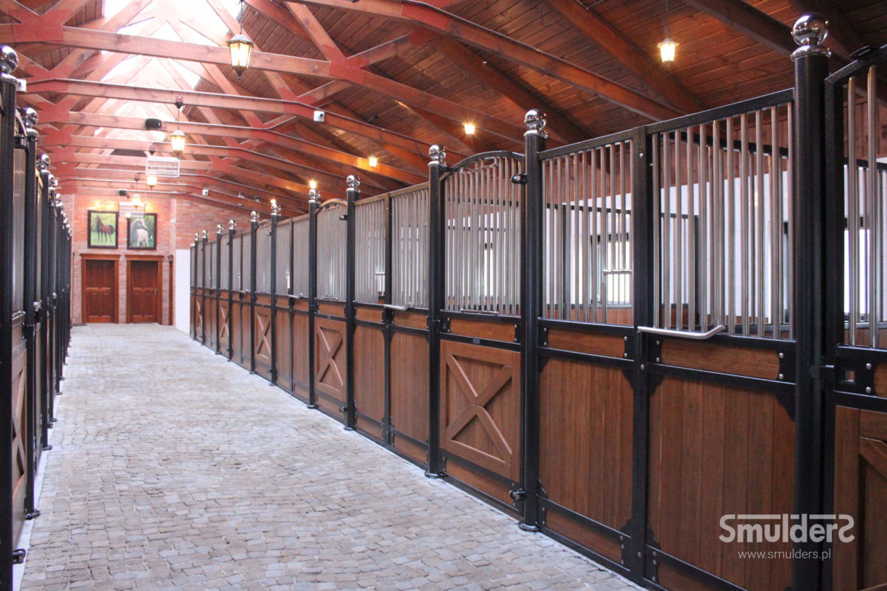 f001_internal-stables_windsor_SMULDERS_PL-1280x853.jpg