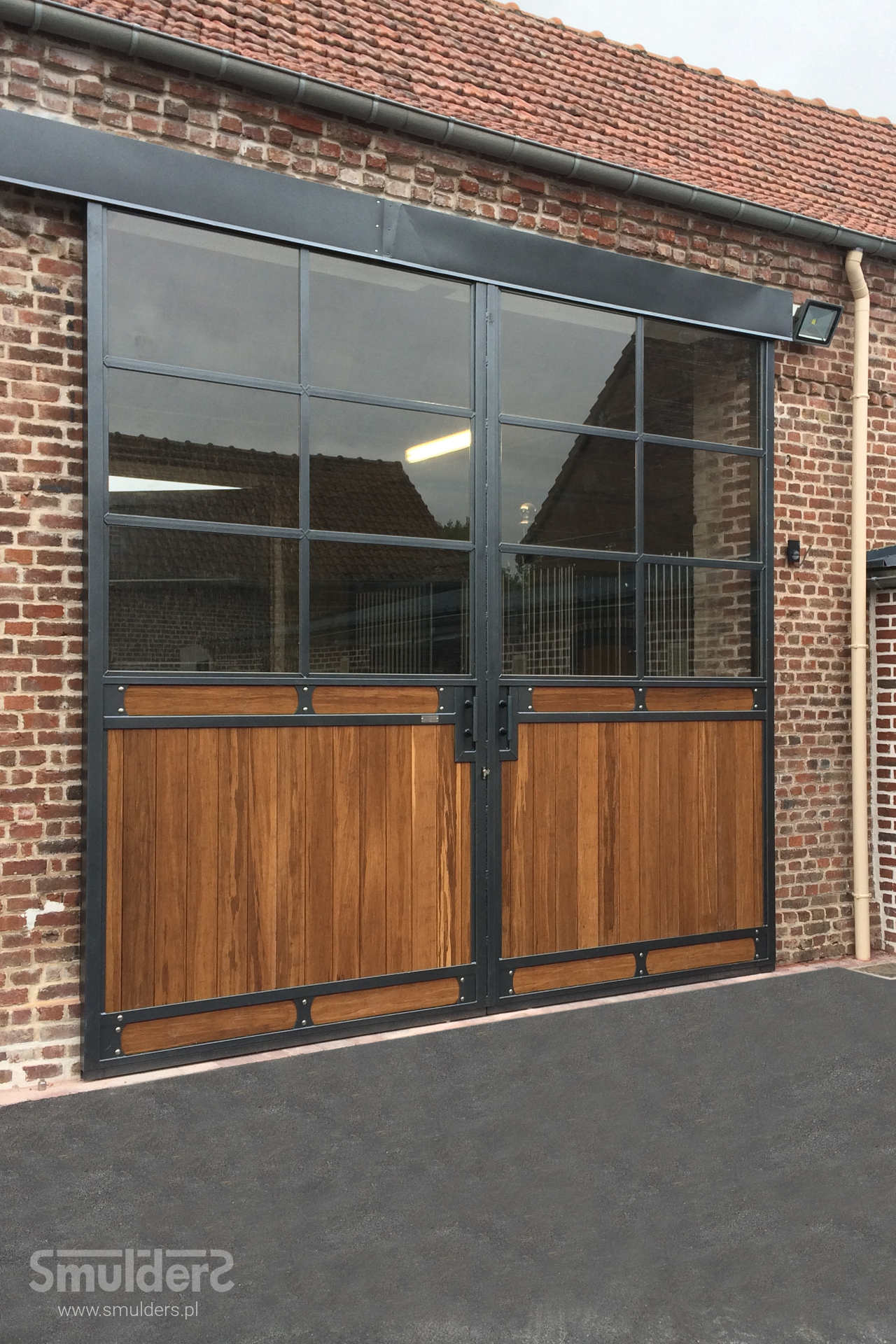 https://www.smulders.pl/wp-content/uploads/2019/03/f004_internal-stables_professional-series_doors_windows_barn-doors_NN_SMULDERS_PL.jpg